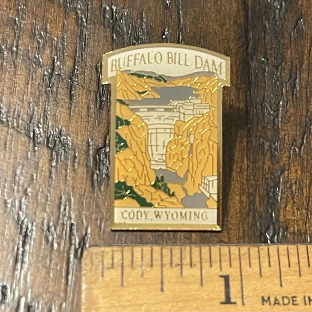 VTG Buffalo Bill Dam Travel Souvenir Lapel Pin Cody Wyoming Shoshone River